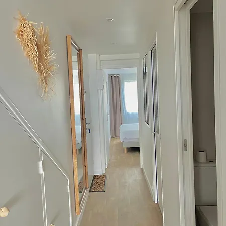 Les Yeux Dans La Grand Bleu Apartment